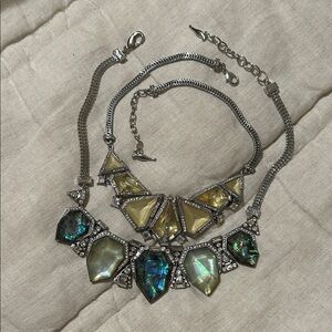 listing-status-banner